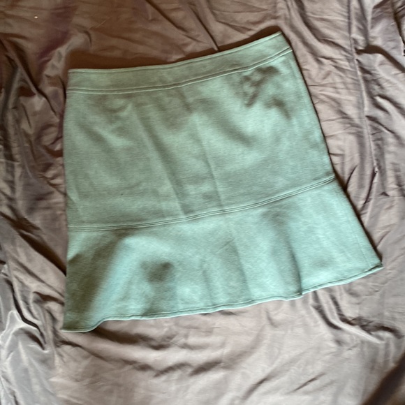 GAP two piece suit. Wool jacket size M & skirt size 12 - Picture 4 of 6